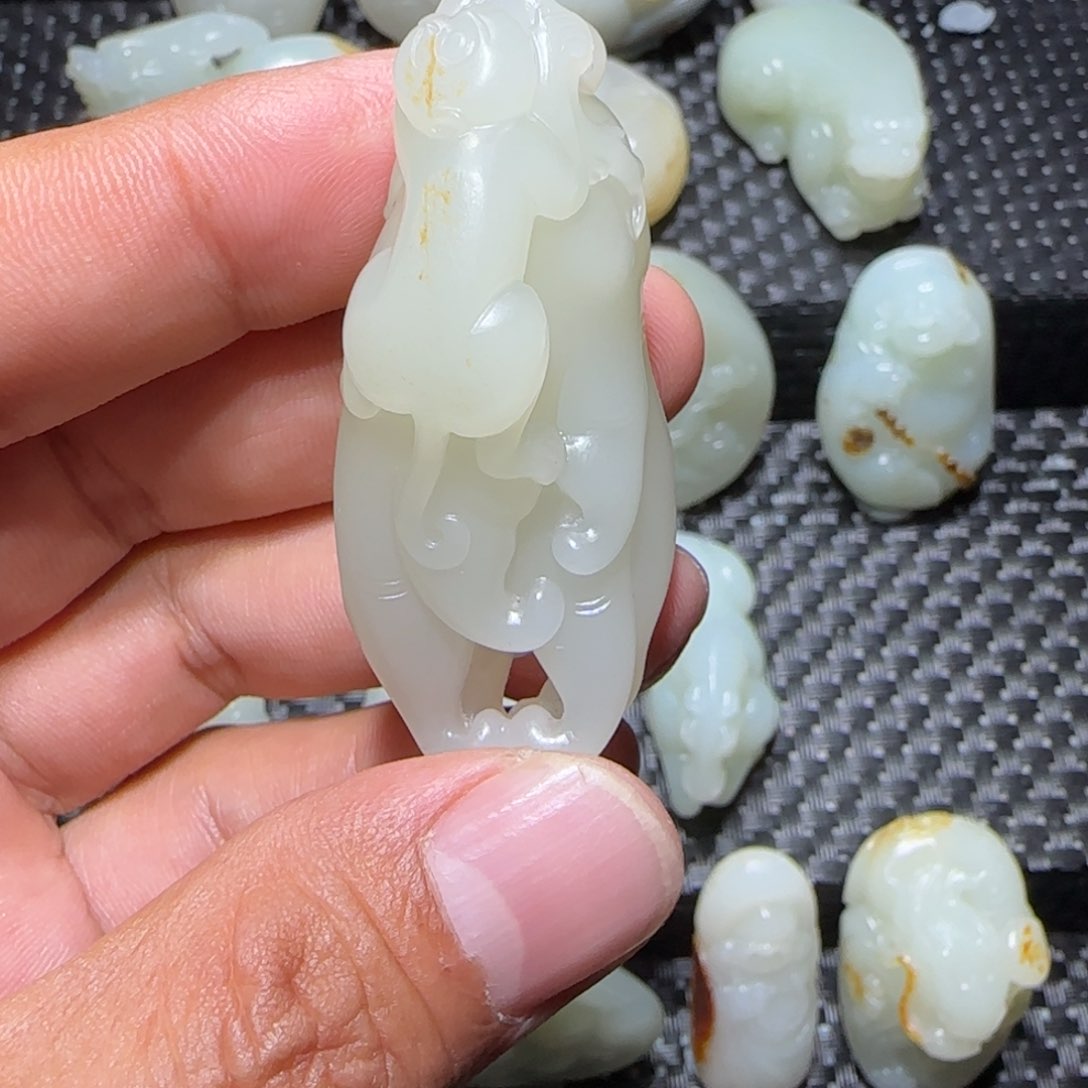 和田玉挂件未镶嵌停**生