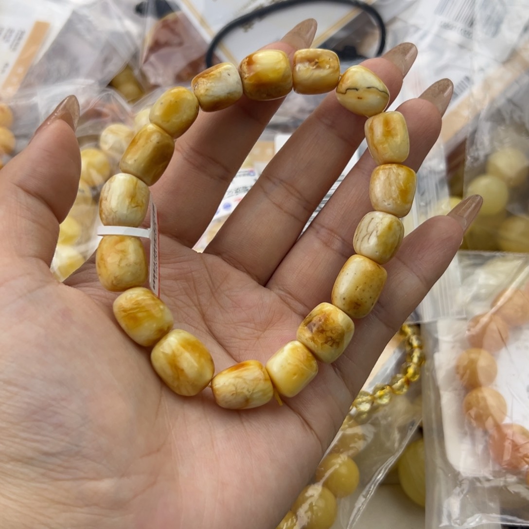 琥珀珠宝奇石未镶嵌