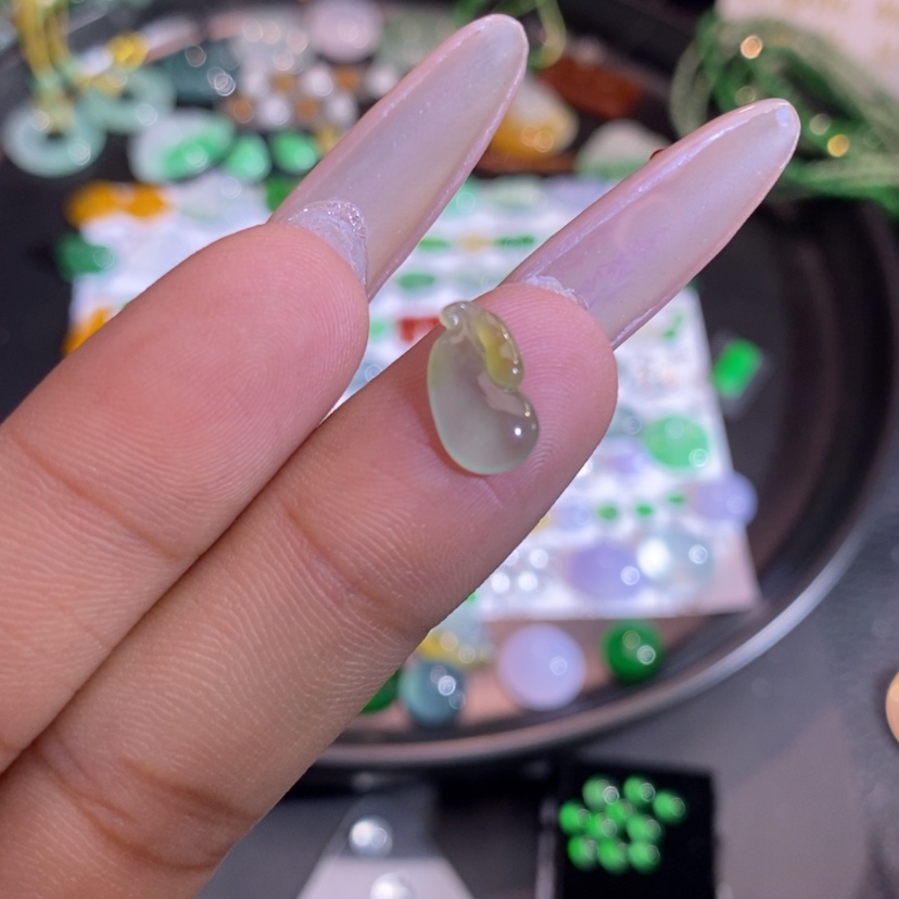 【闪购商品】翡翠挂件未镶嵌瓜