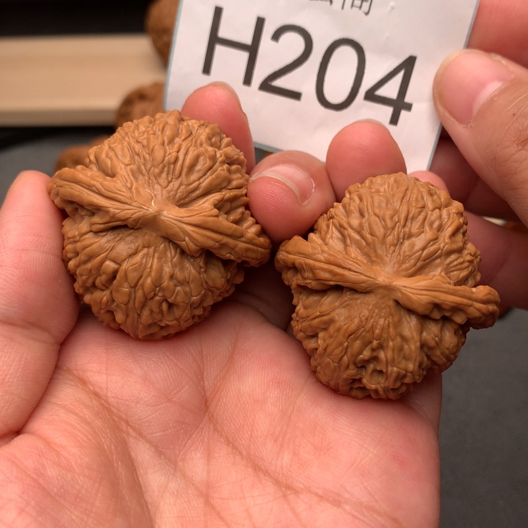 文玩核桃把件长*41闷白