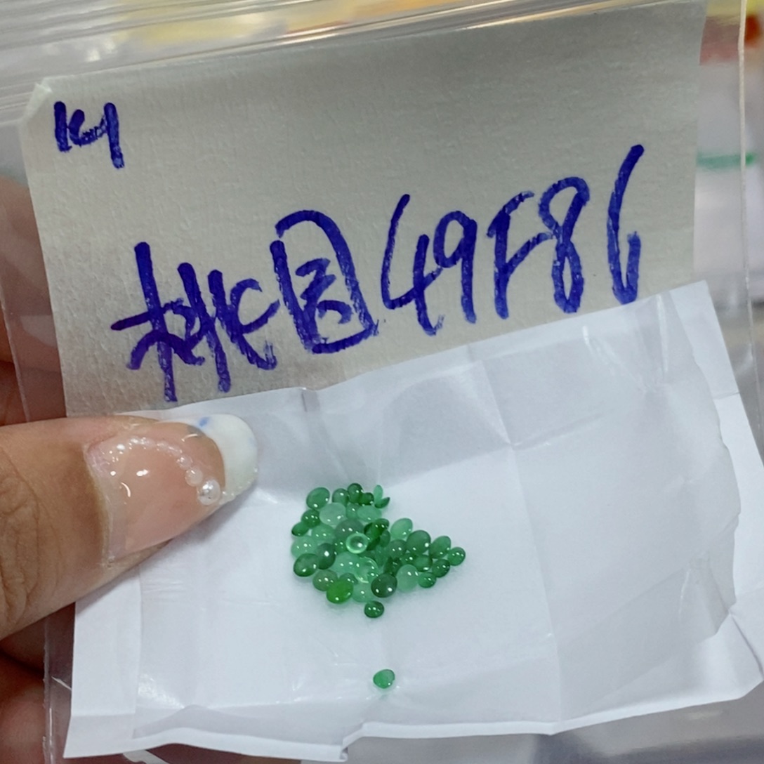 桃***.定制翡翠未镶嵌不