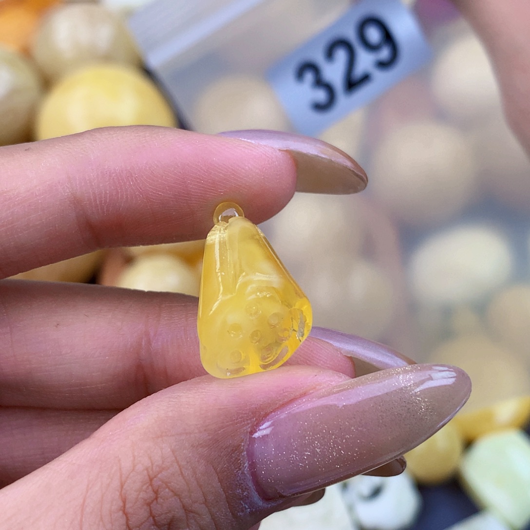 琥珀未镶嵌珠宝奇石