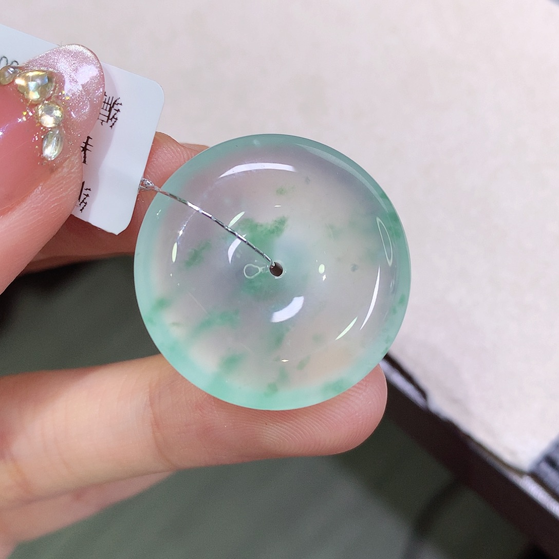 翡翠未镶嵌颈饰编号15推荐！