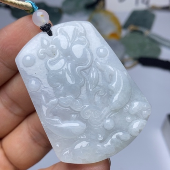 翡翠未镶嵌颈饰翡翠