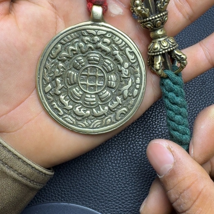 巜***》泥塑藏式风格九宫格..