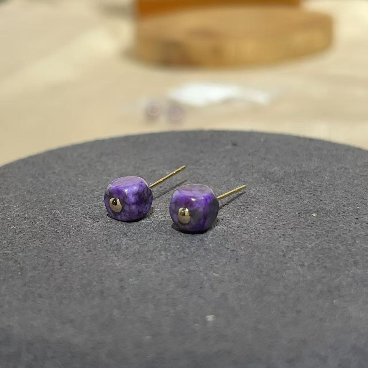 南非舒俱来皇家紫魔方耳钉18k（琴守）AZB9982