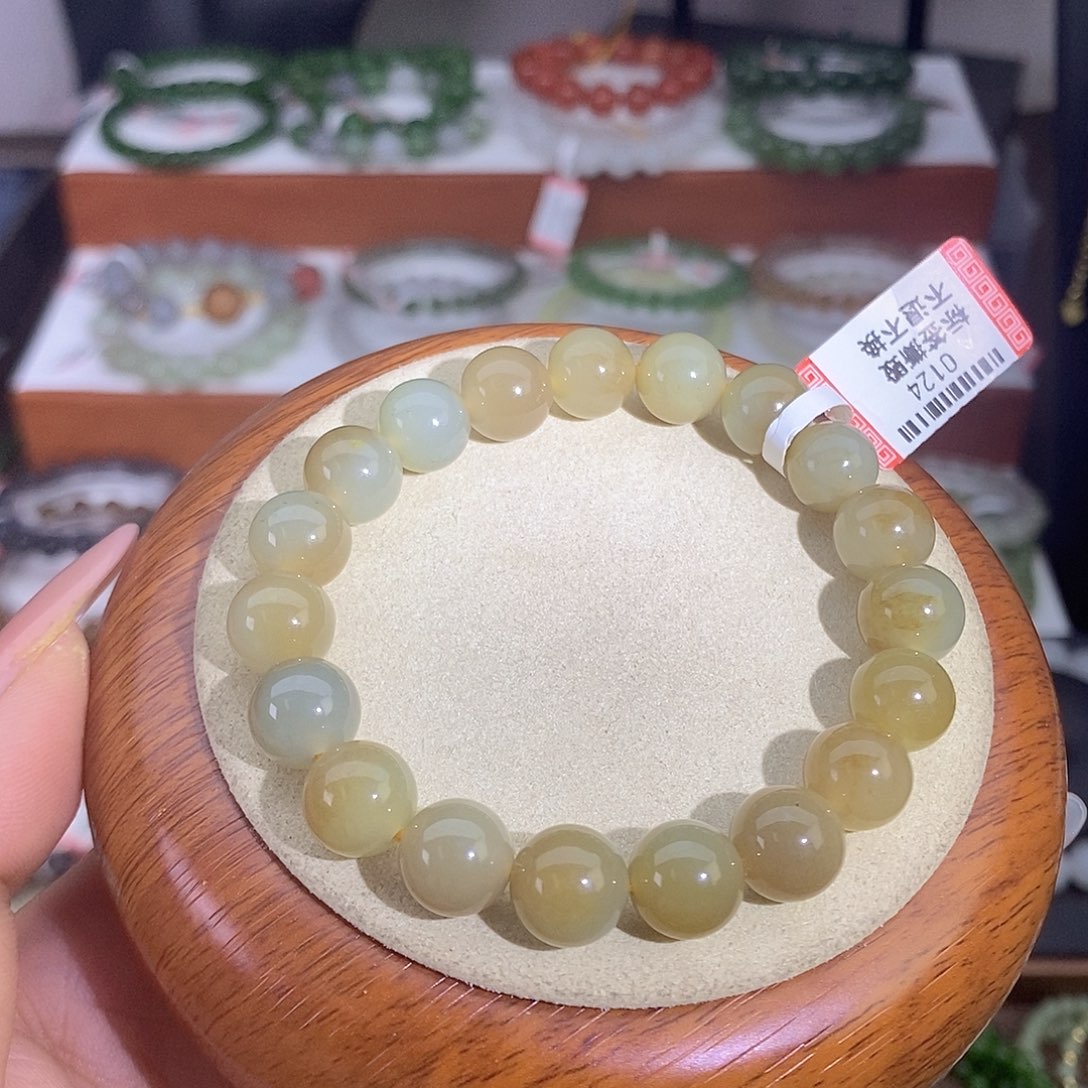 和田玉且末糖白未镶嵌