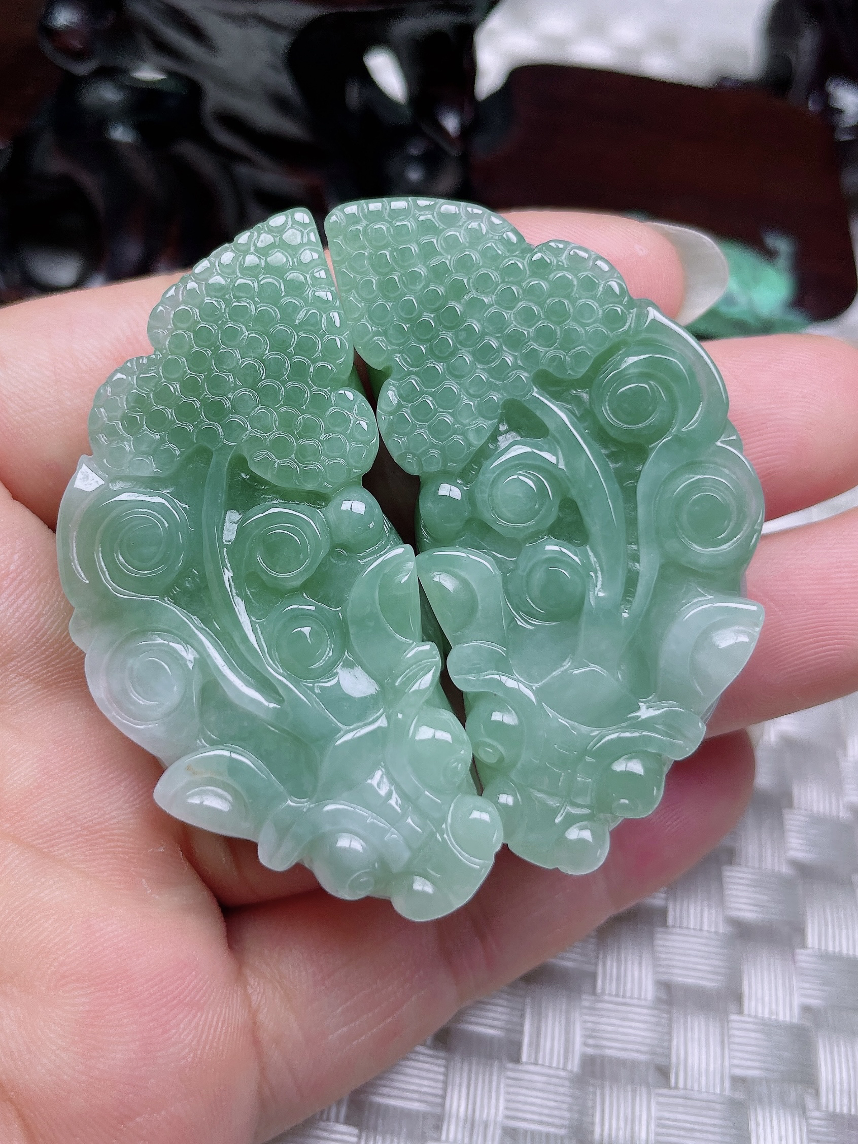 缅甸天然A货翡翠-冰糯种满色貔貅吊坠一对 完美尺寸 49*23*12