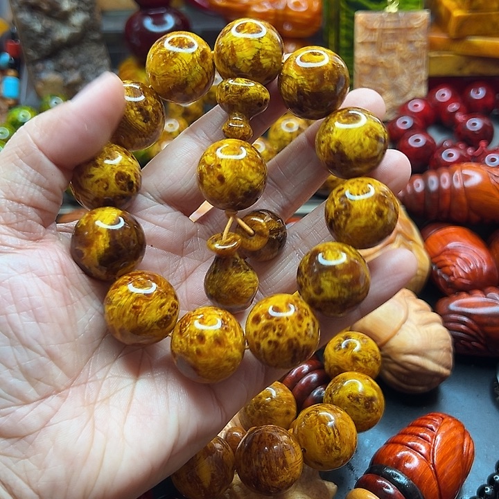 琥珀木留疤花手串精品