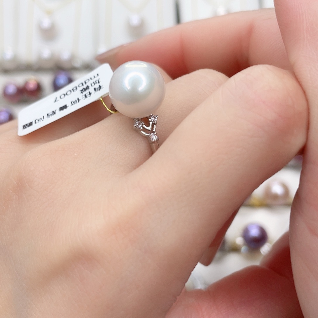 淡水珍珠吊坠(赠链)未镶嵌