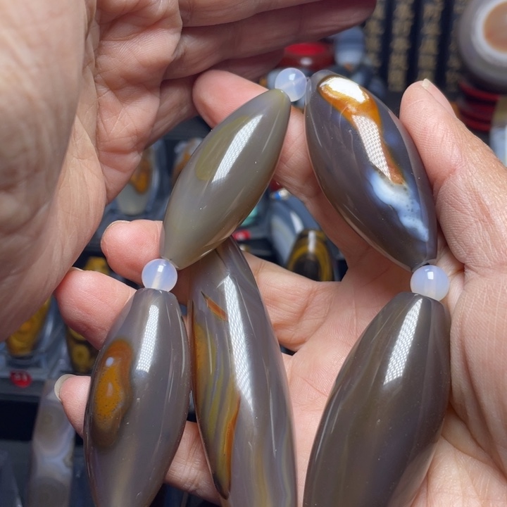 玛瑙/玉髓颈饰未镶嵌