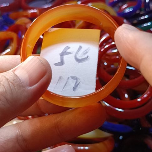 玛瑙/玉髓手镯未镶嵌