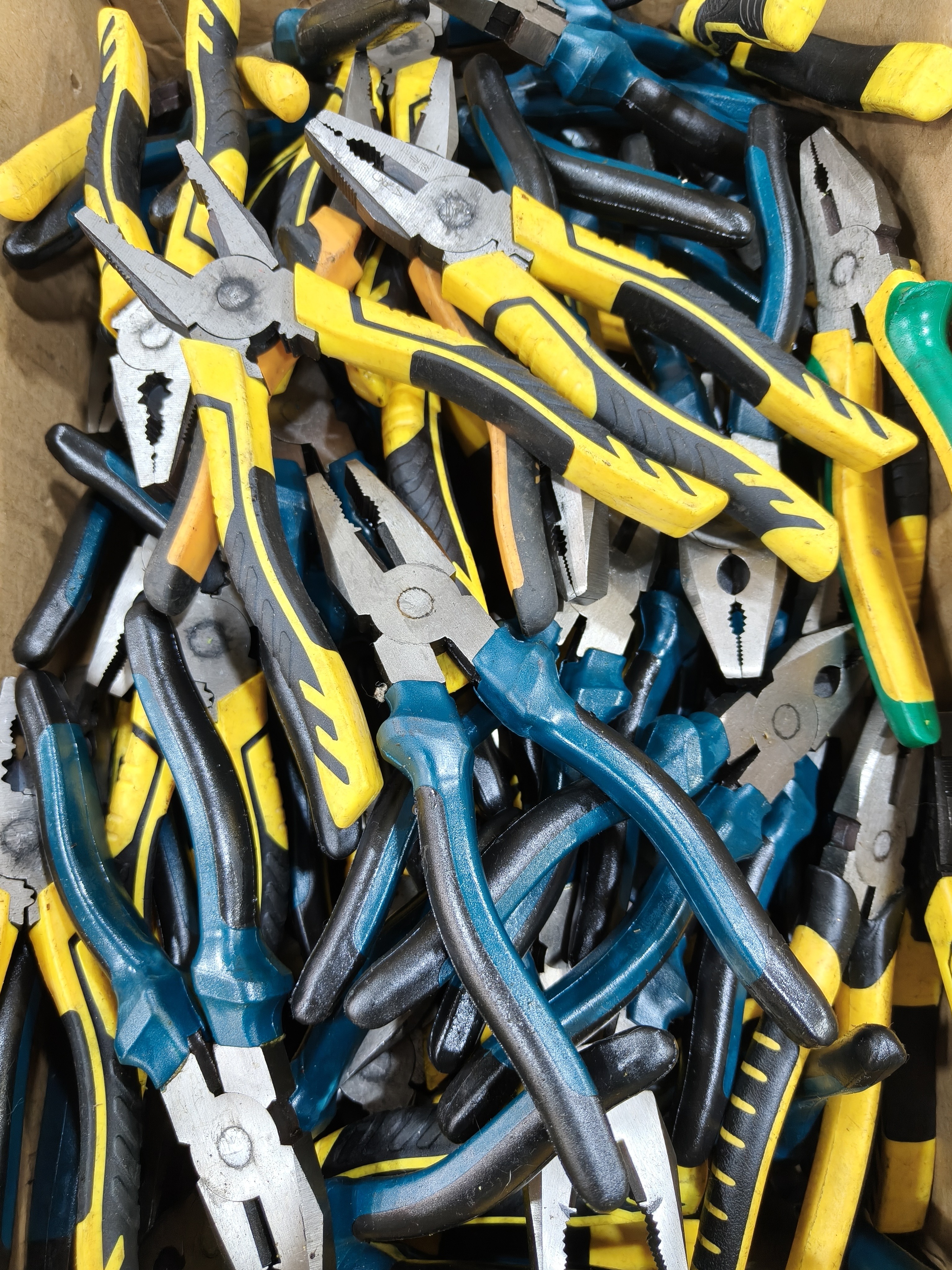 8寸工业级老虎钳（颜色随机发）