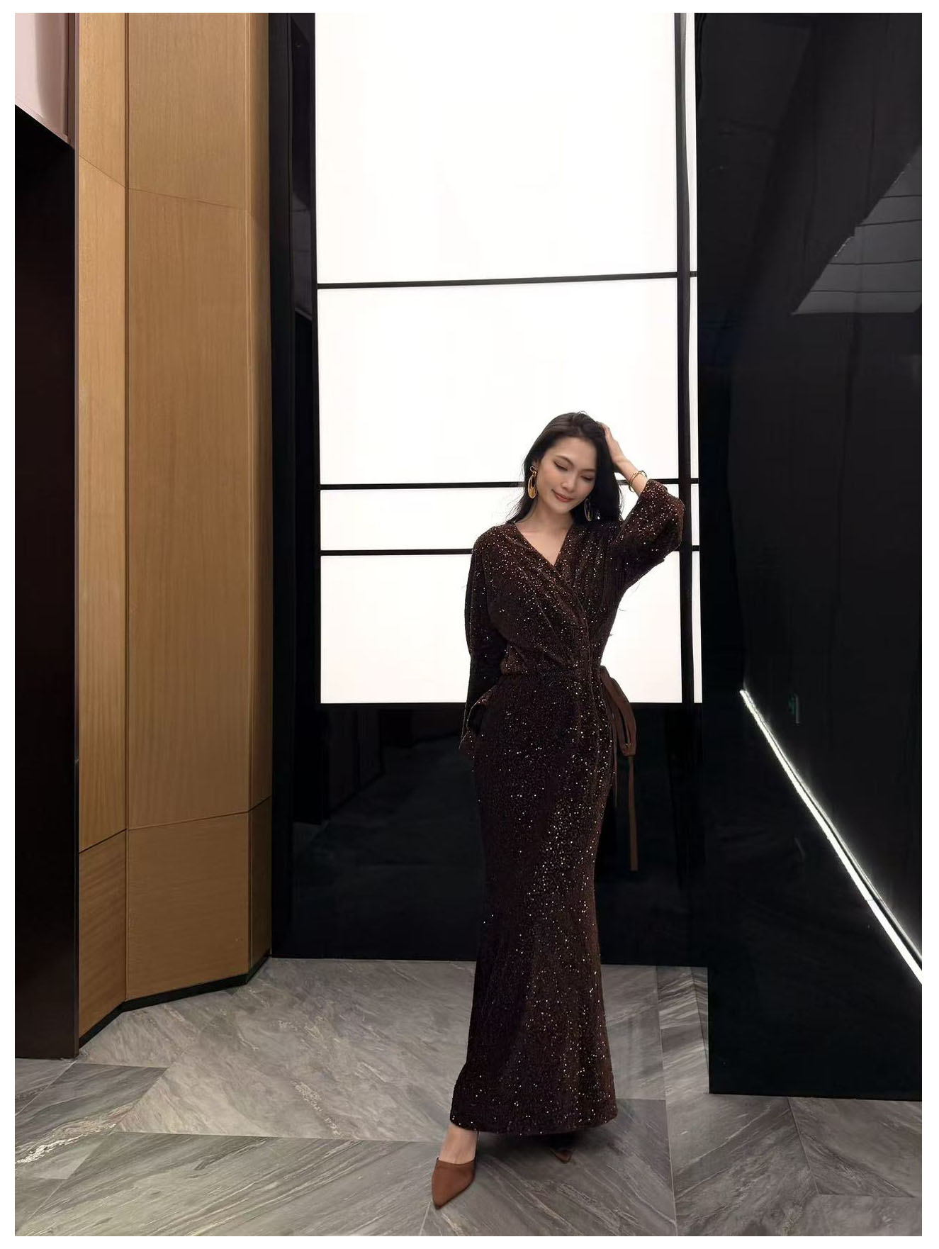 郭甜心【希纳女神】性感风V领优雅风时尚修身显瘦气质连衣裙