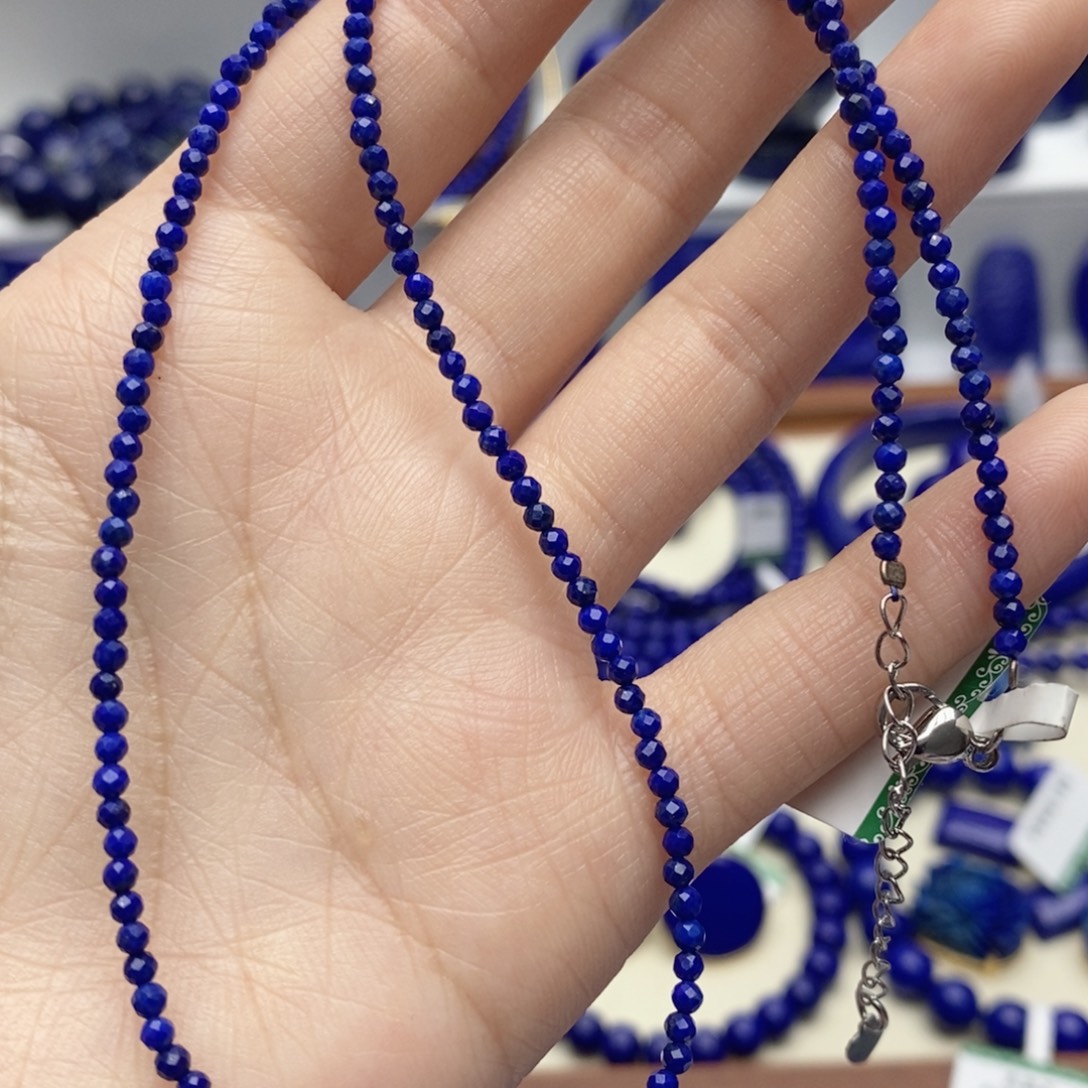 青金石未镶嵌颈饰