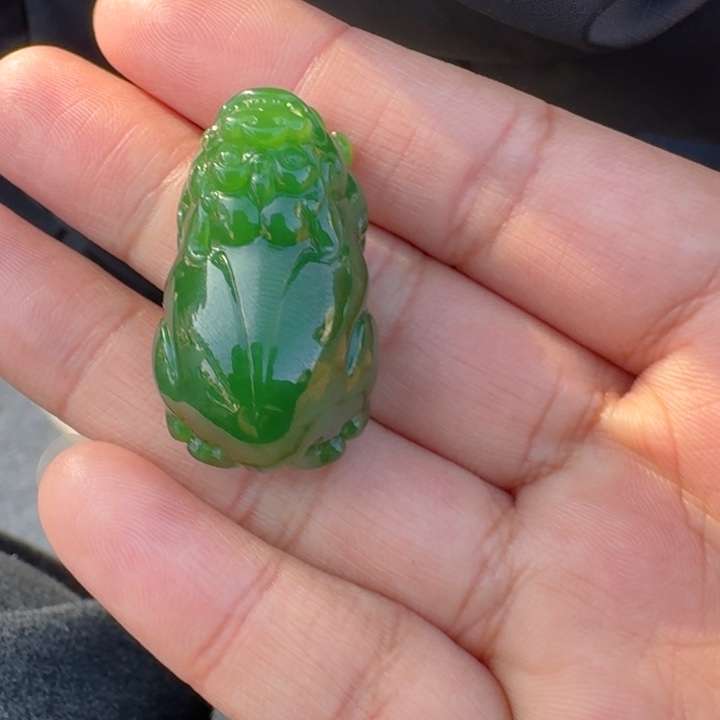 上***居和田玉未镶嵌颈饰