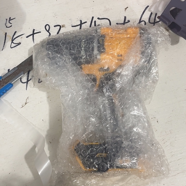 电钻裸机一个没电池