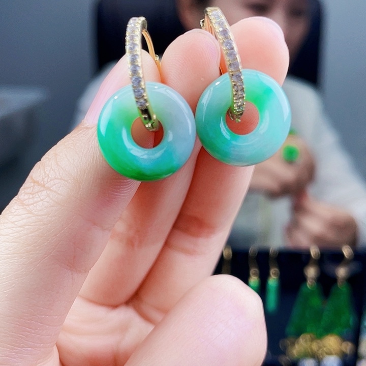 翡翠耳饰未镶嵌饰品