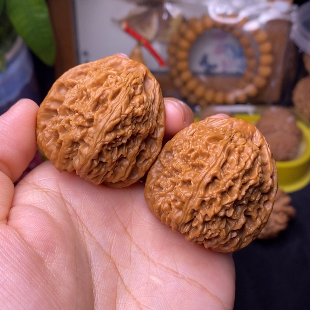 文玩核桃把件40三角疆