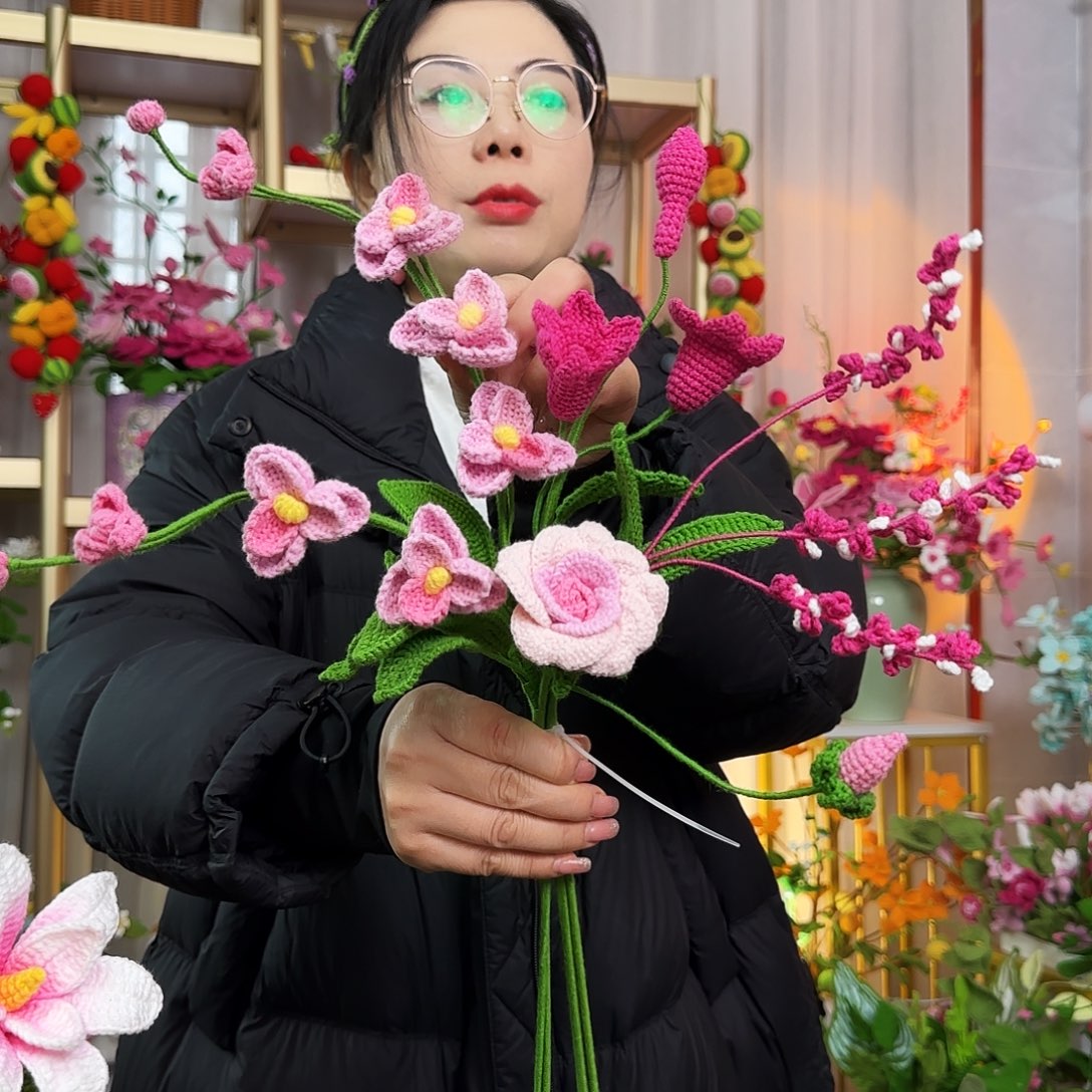 手工钩织设计花束