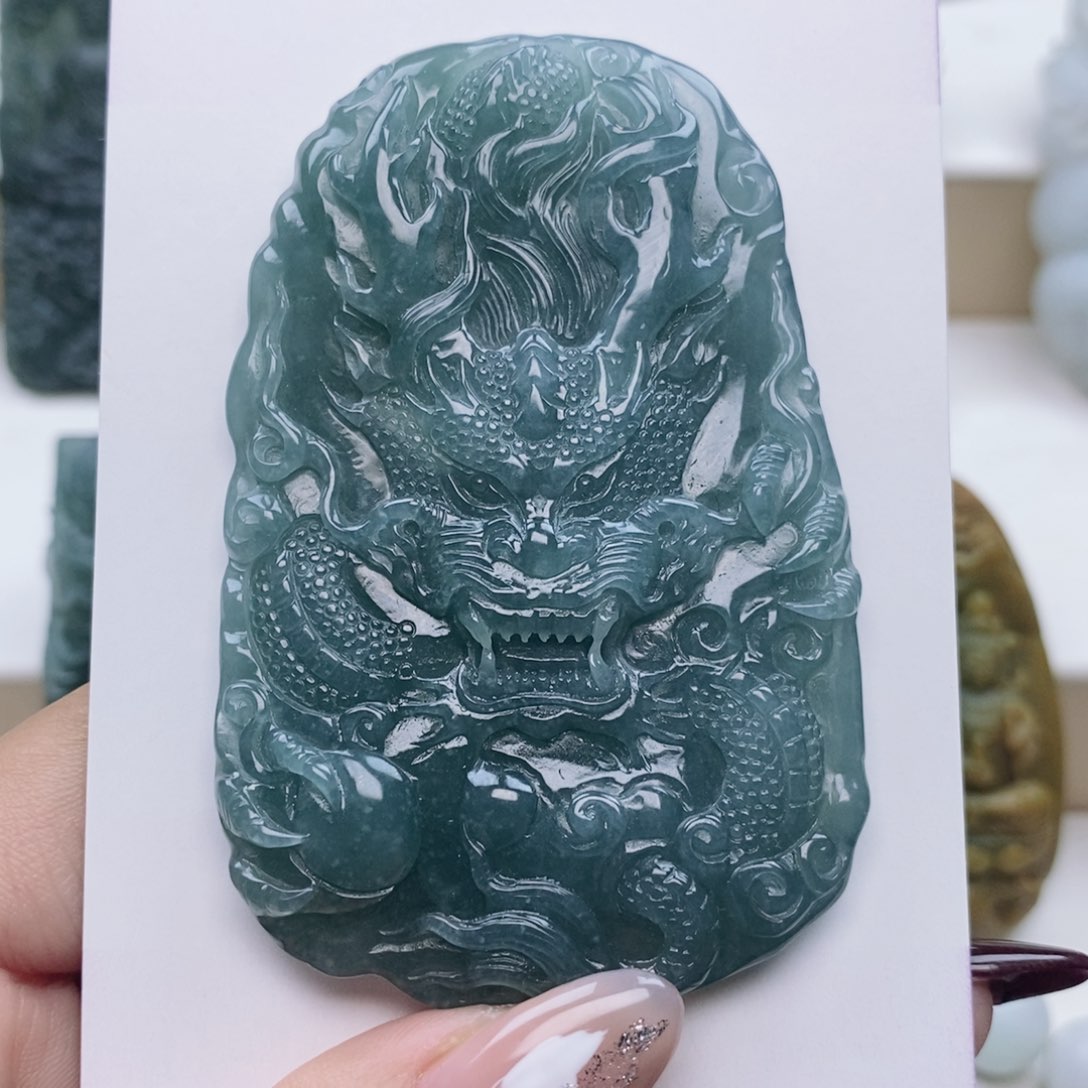 颈饰未镶嵌翡翠】