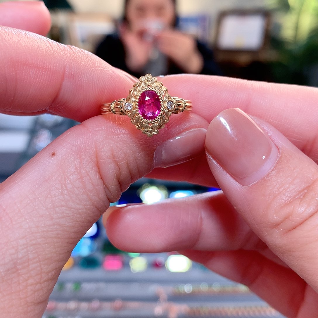 【闪购商品】红宝石戒指18K金镶嵌无烧红宝石戒指