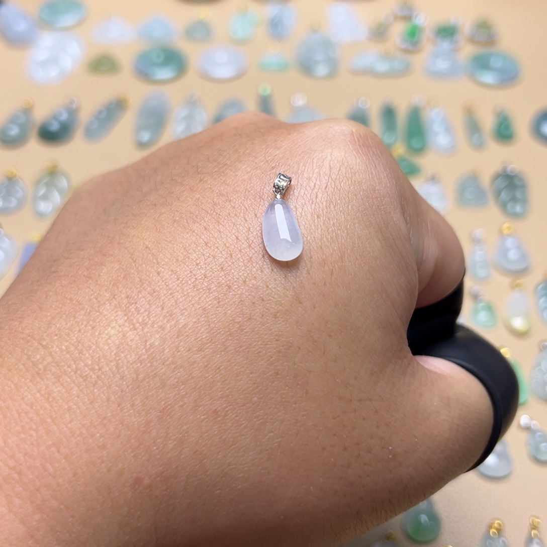 翡翠颈饰18K金镶嵌福瓜