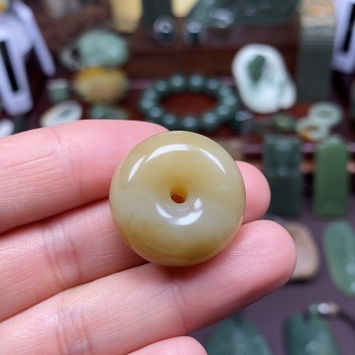 岫岩老玉（透闪石质玉）析木未镶嵌