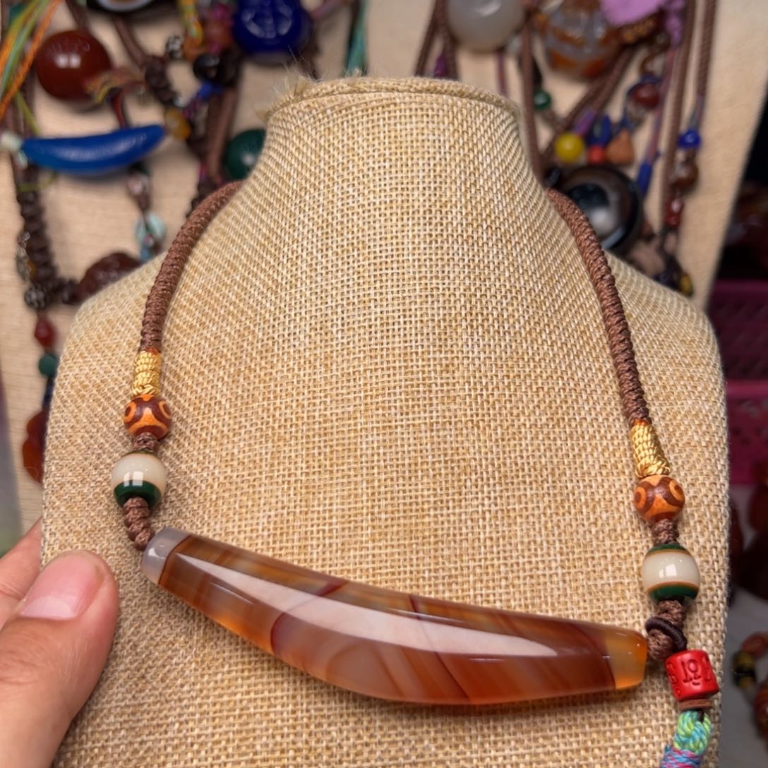 玛瑙/玉髓颈饰未镶嵌