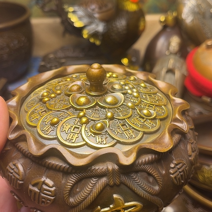 精美铜器批发档口