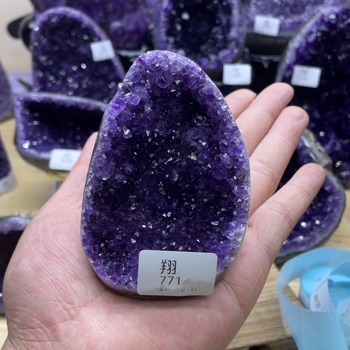 未镶嵌大型摆件（非配饰）紫晶