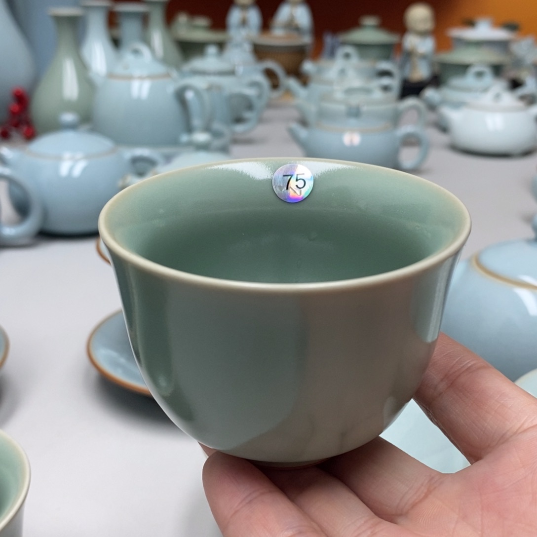 微瑕赵琳仿古铃铛杯75无礼盒