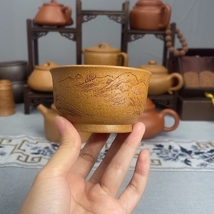 茶杯紫砂梨皮黄段刻绘 120CC