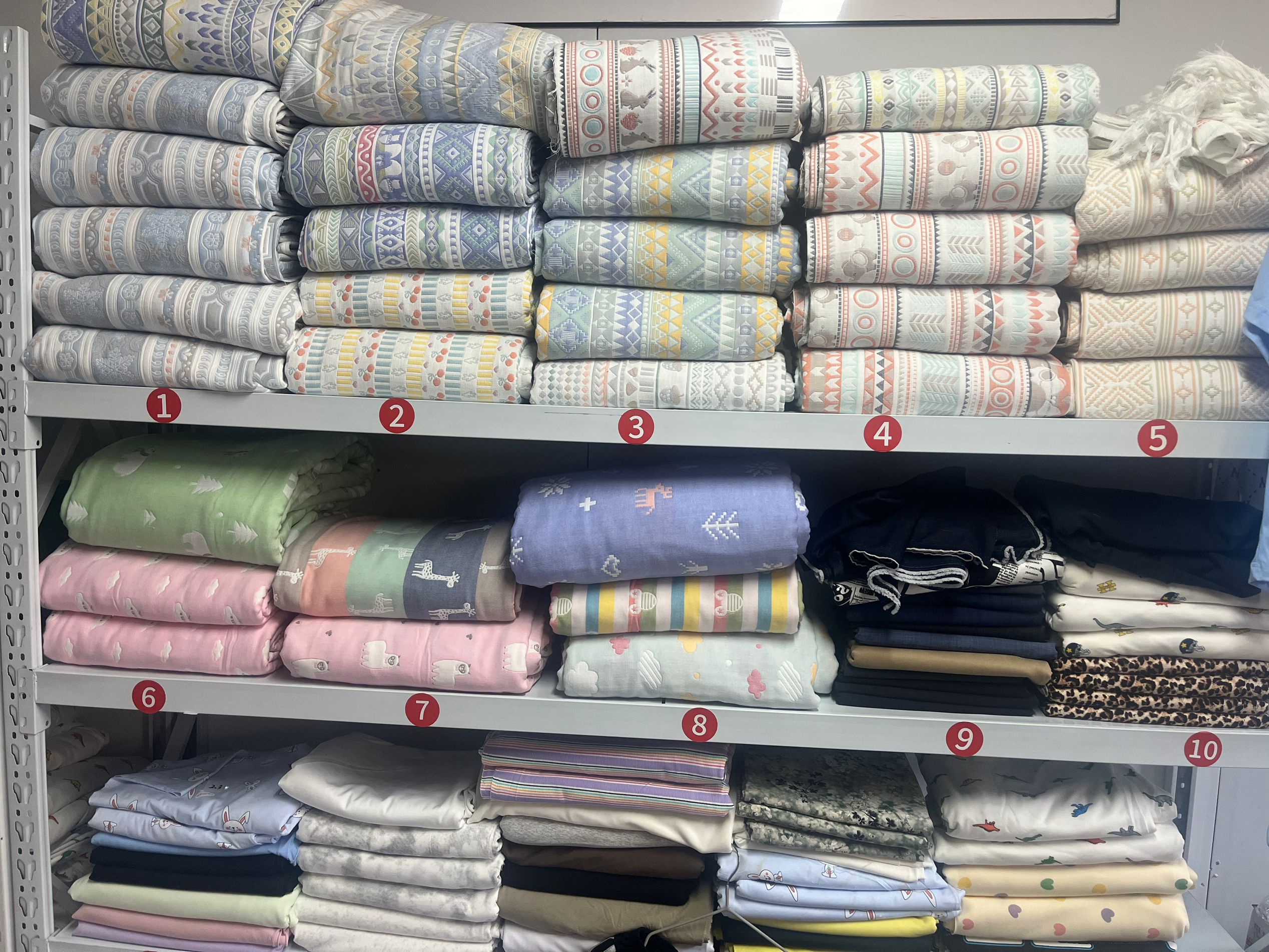 布料直播间下单备注编号，找到相应价格付款