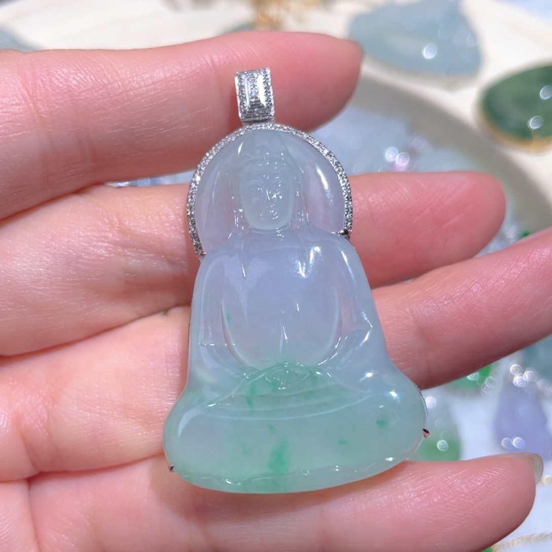 翡翠颈饰18K金镶嵌翡翠