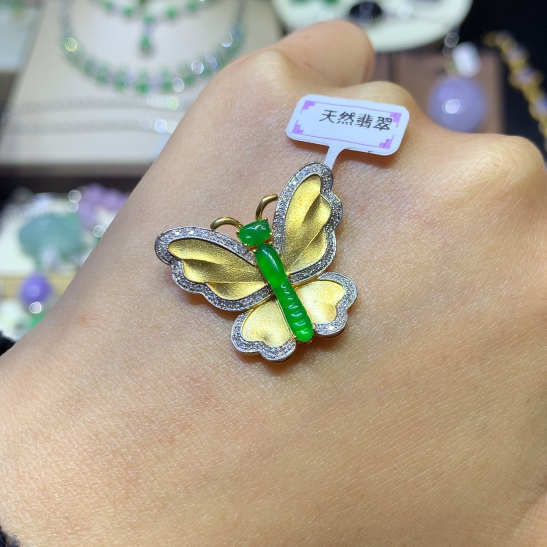 翡翠18K金镶嵌颈饰