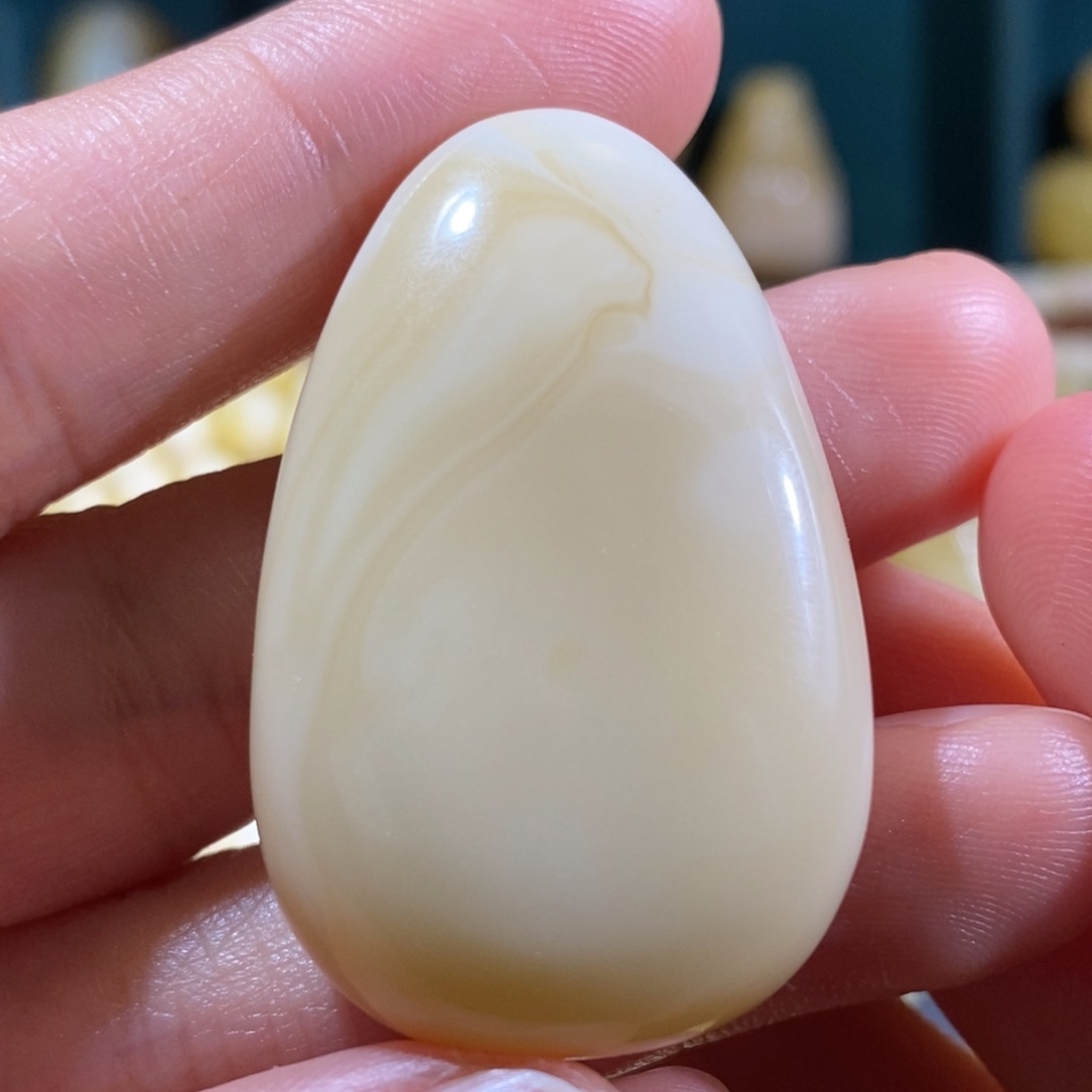 蜜蜡裸石未镶嵌配饰