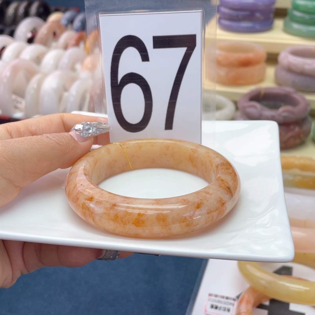 石英质玉未镶嵌手镯