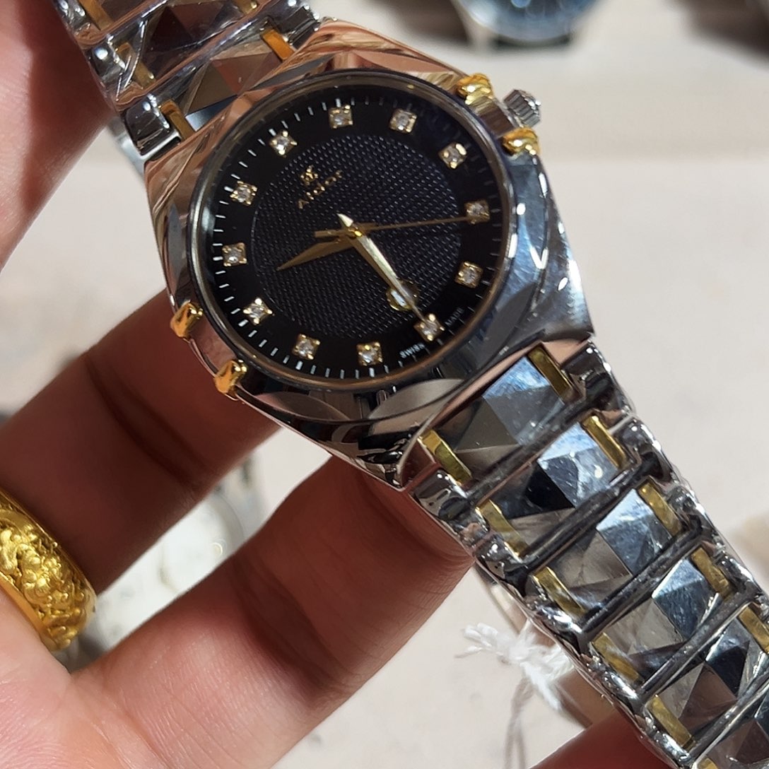 孤品一只瑞士手表