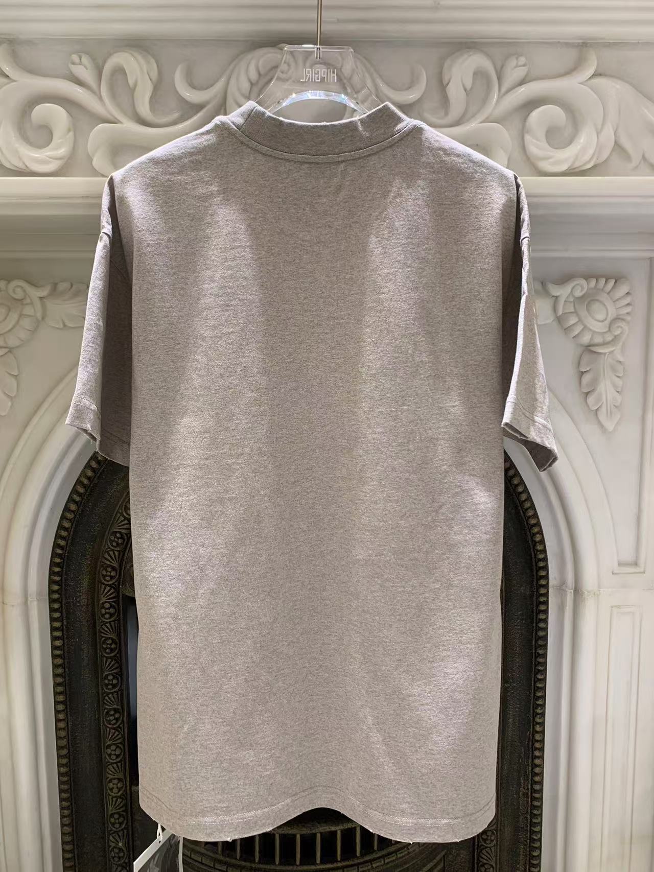 包嫂-简约主义【W1017卡其色笑脸】2025年春季新衣立体清新简约款