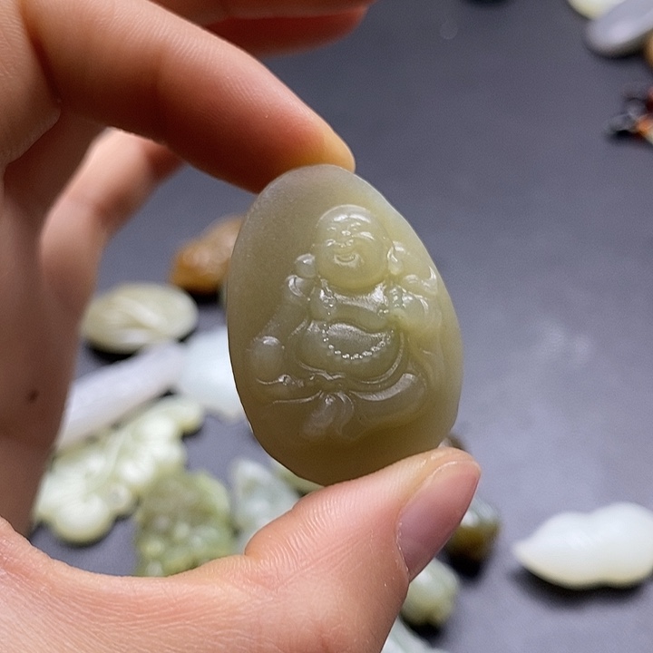 颈饰未镶嵌和田玉