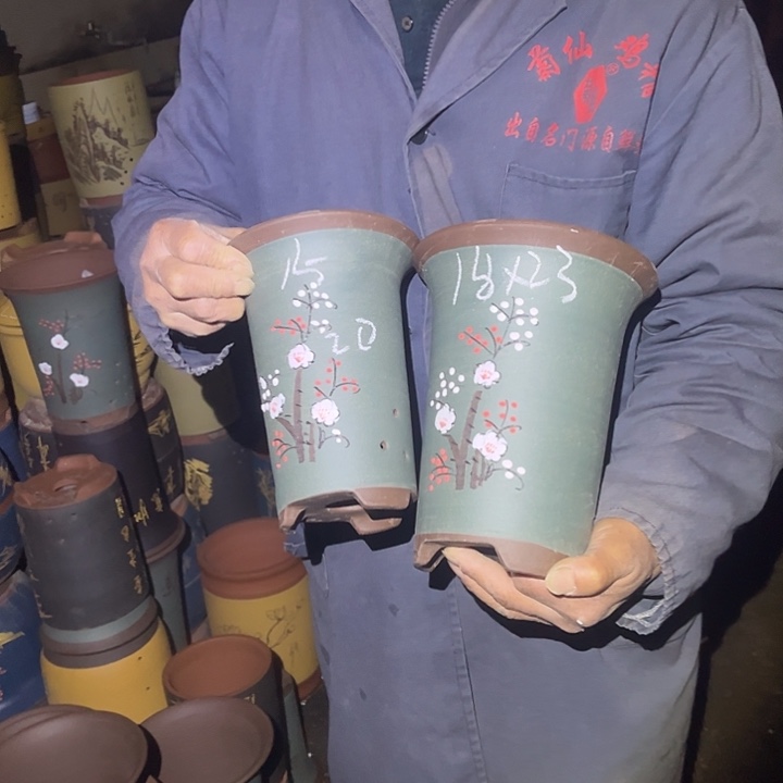 紫砂花盆紫砂花盆和小