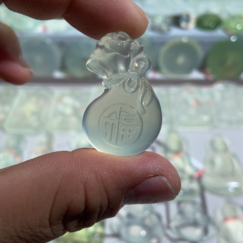 【闪购商品】蛇纹石玉颈饰未镶嵌