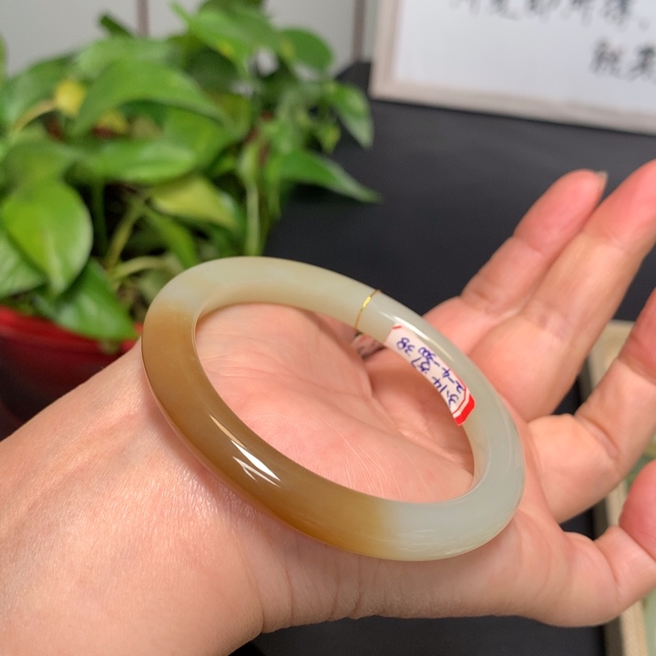 和田玉手镯未镶嵌57