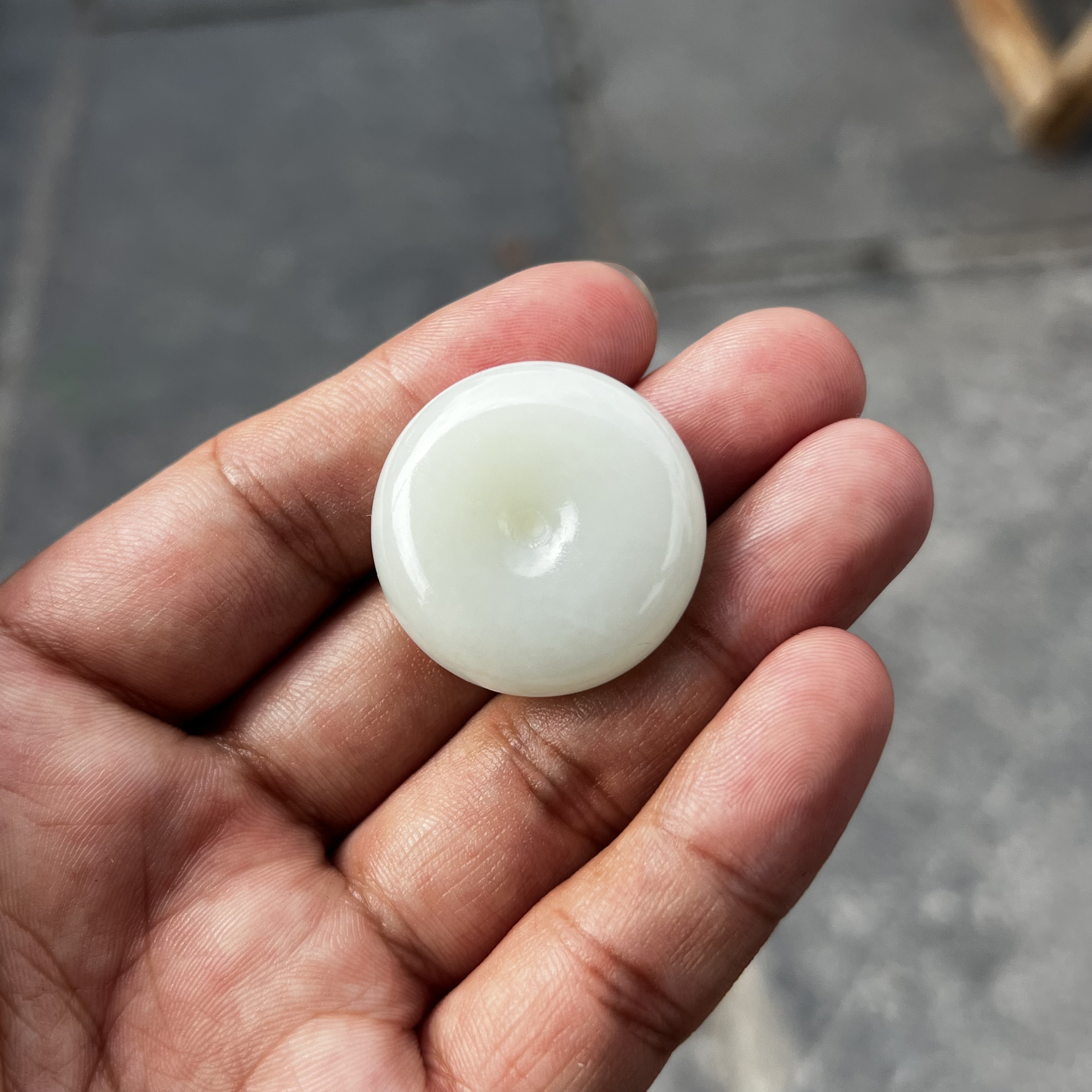 01 俄白 平安扣 直径30mm厚度11mm 拾