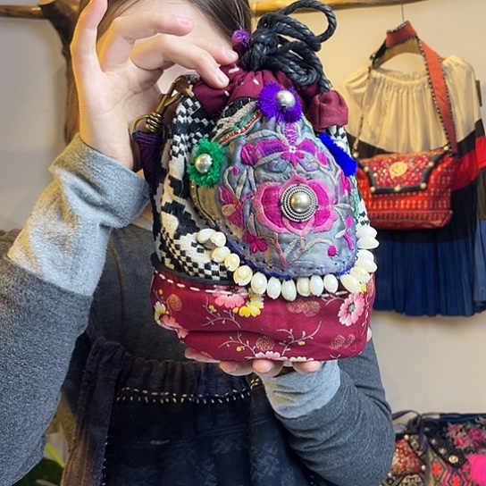 织绣手工制作包包