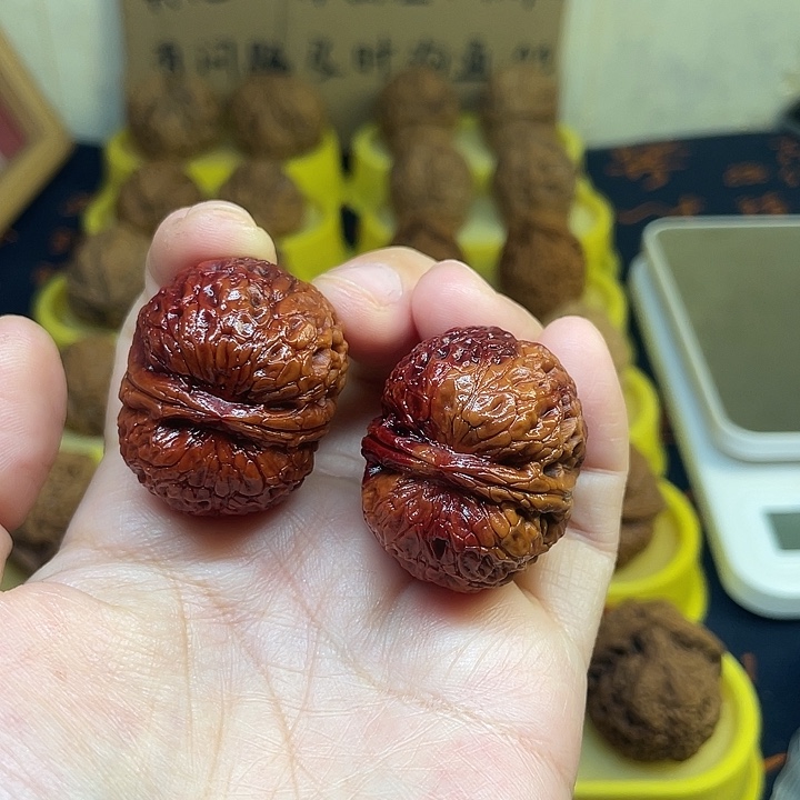 文玩核桃把件6、蟒纹虎头35