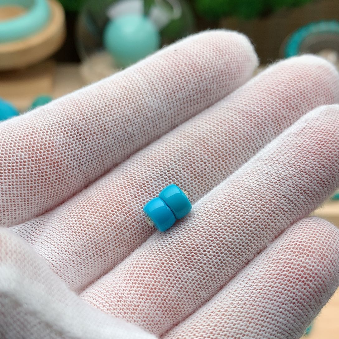 绿松石未镶嵌颈饰