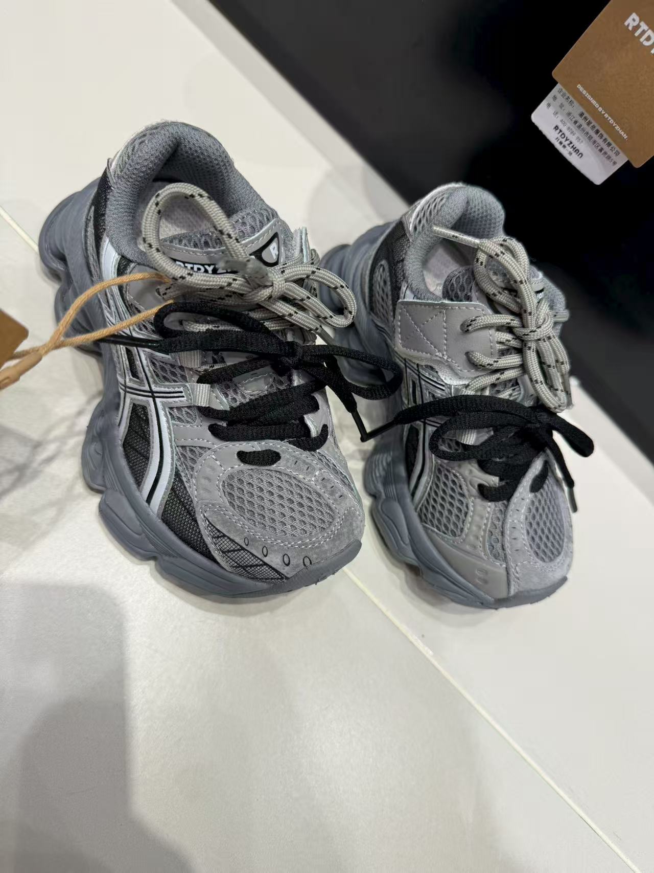 儿童舒适时尚休闲鞋