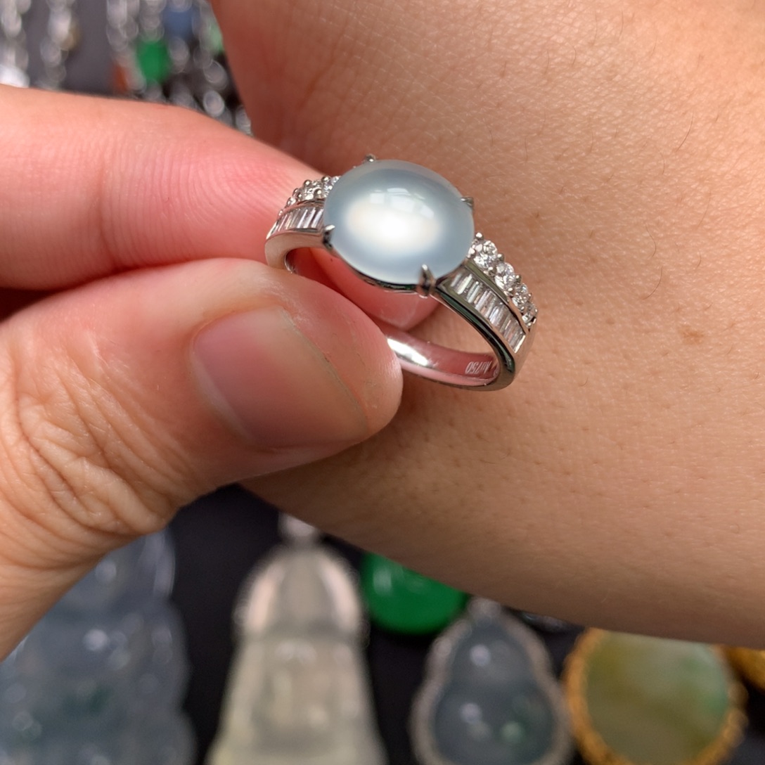 翡翠18K金镶嵌戒指